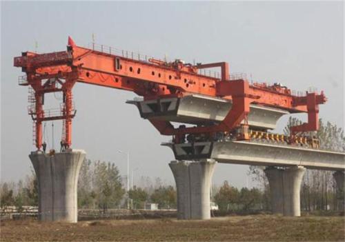 雙懸臂架橋機(jī)的工作原理是什么？它是如何實(shí)現(xiàn)起重和搬運(yùn)任務(wù)的？